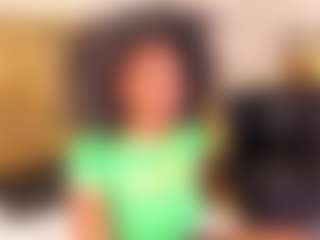 AmiraJones's Live Sex Cam Show