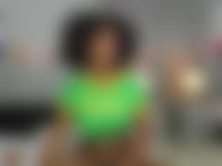 Live cam show with AmiraJones - Flashing on Latina Girls