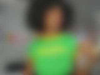 Live cam show with AmiraJones - Ebony College on 1on1-livenow