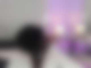 Live cam show with AmiraJones - Athletic Ebony on CamSodaAdn