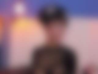 Live cam show with AmiraJones - Bikini on AdultVida.com