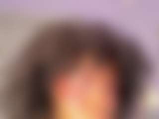 AmiraJones's Live Sex Cam Show