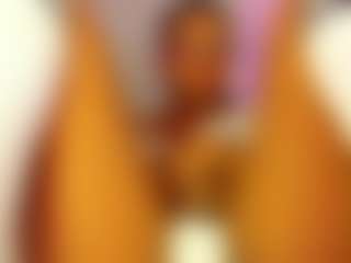 Live cam show with AmiraJones - Moaning on Hubzter Live