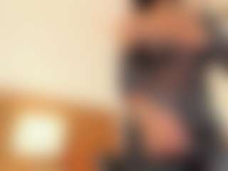 AmiraJones's Live Sex Cam Show