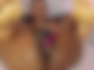 AmiraJones's Live Sex Cam Show