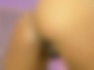 AmiraJones's Live Sex Cam Show