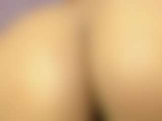 AmiraJones's Live Sex Cam Show