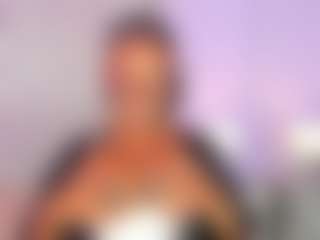 AmiraJones's Live Sex Cam Show