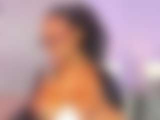 AmiraJones's Live Sex Cam Show