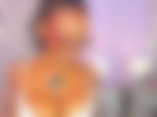 AmiraJones's Live Sex Cam Show