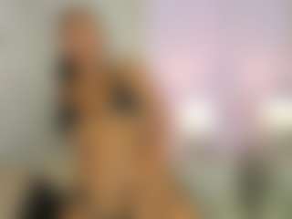 AmiraJones's Live Sex Cam Show