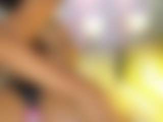 Live cam show with AmiraJones - Arab Athletic on MyBangCams