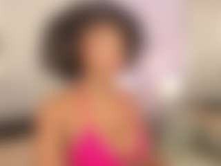 AmiraJones's Live Sex Cam Show