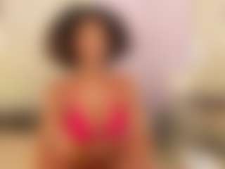 AmiraJones's Live Sex Cam Show
