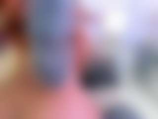 AmiraJones's Live Sex Cam Show
