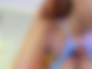 Live cam show with AmiraJones - College on Hubzter Live