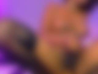 Live cam show with AmiraJones - Fuck Machine on xxxlivecams.org