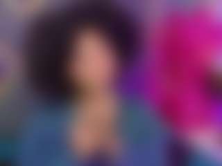 AmiraJones's Live Sex Cam Show