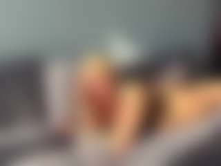 Live cam show with Aurora-Asti - Fingering on anonymated.com