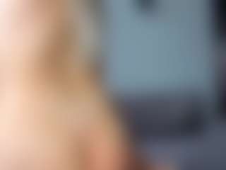Live cam show with Aurora-Asti - Fingering on Dare Cams