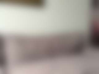 Live cam show with Aurora-Asti - Shaved Pussy on madthumbs