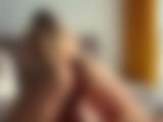 Live cam show with Aurora-Asti - No Smoking on CamClone