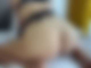 Live cam show with Aurora-Asti - Drinking on Camsoda