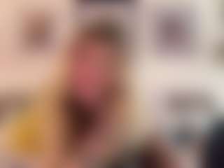 Live cam show with courtneysteele - Deepthroat on testsause.com