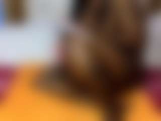 Creamyamber69's Live Sex Cam Show