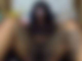 Live cam show with Creamyamber69 - Nipple Piercings on AdultVida.com