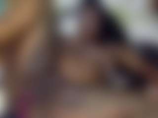 Creamyamber69's Live Sex Cam Show