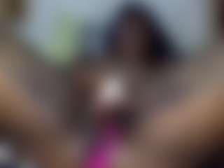 Creamyamber69's Live Sex Cam Show
