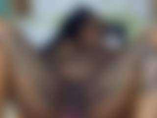 Creamyamber69's Live Sex Cam Show