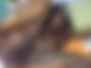 Creamyamber69's Live Sex Cam Show