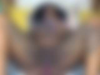 Creamyamber69's Live Sex Cam Show