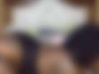 Creamyamber69's Live Sex Cam Show