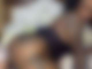 Creamyamber69's Live Sex Cam Show