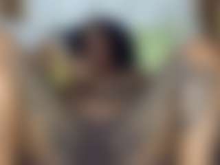 Creamyamber69's Live Sex Cam Show