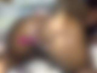 Creamyamber69's Live Sex Cam Show