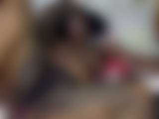 Creamyamber69's Live Sex Cam Show