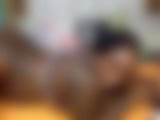 Creamyamber69's Live Sex Cam Show