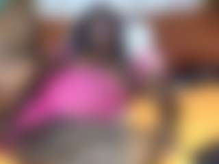 Creamyamber69's Live Sex Cam Show
