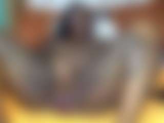 Creamyamber69's Live Sex Cam Show