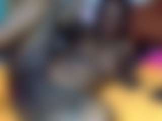 Creamyamber69's Live Sex Cam Show