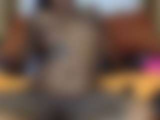 Creamyamber69's Live Sex Cam Show