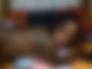 Creamyamber69's Live Sex Cam Show