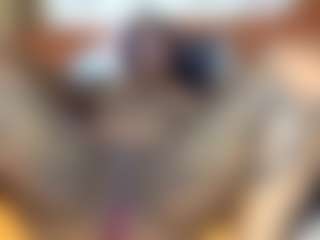 Creamyamber69's Live Sex Cam Show