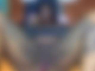 Live cam show with Creamyamber69 - Nipple Piercings on CamSodaAdn