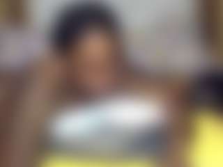 Creamyamber69's Live Sex Cam Show