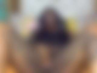 Creamyamber69's Live Sex Cam Show